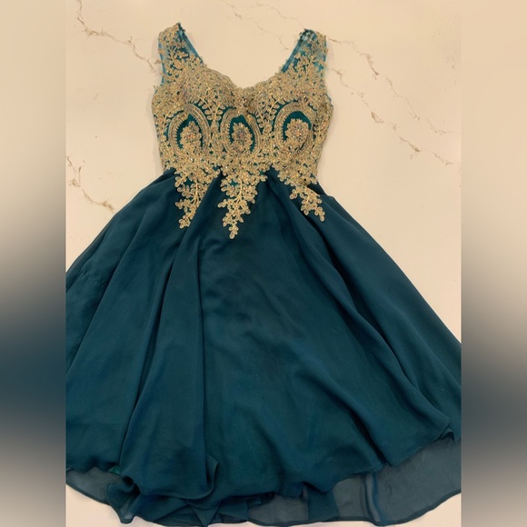 Fiesta Fashion Cocktail Gala Mini Gown Dress Green Gold Tulle Skirt Size XS. - Picture 1 of 11